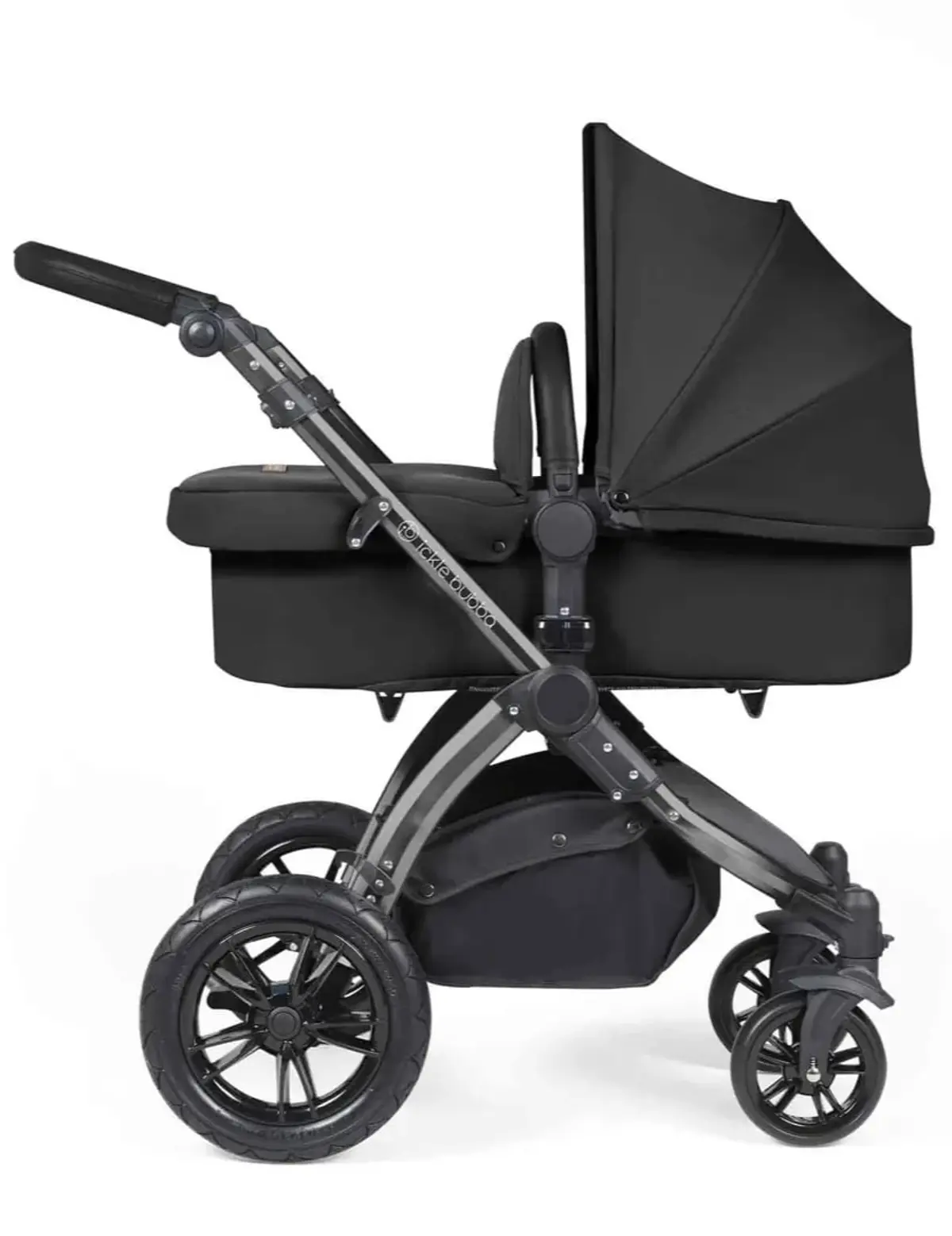 The Ickle Bubba Stomp Luxe pram in black